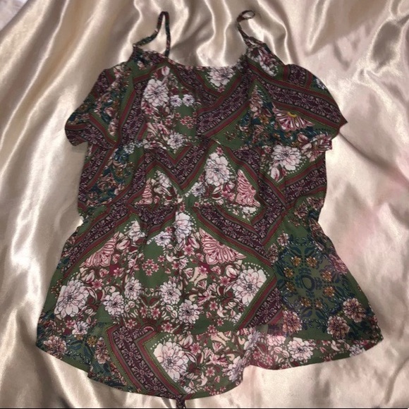 Gorgeous Boho Detailed Blouse - Picture 2 of 4